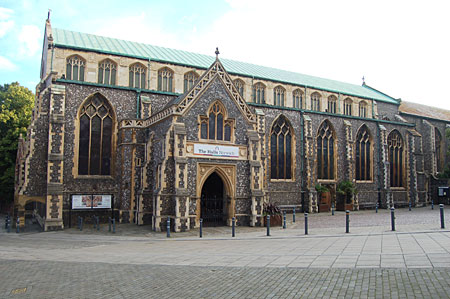 St Andrews Hall Norwich is directly opposite Princes Street